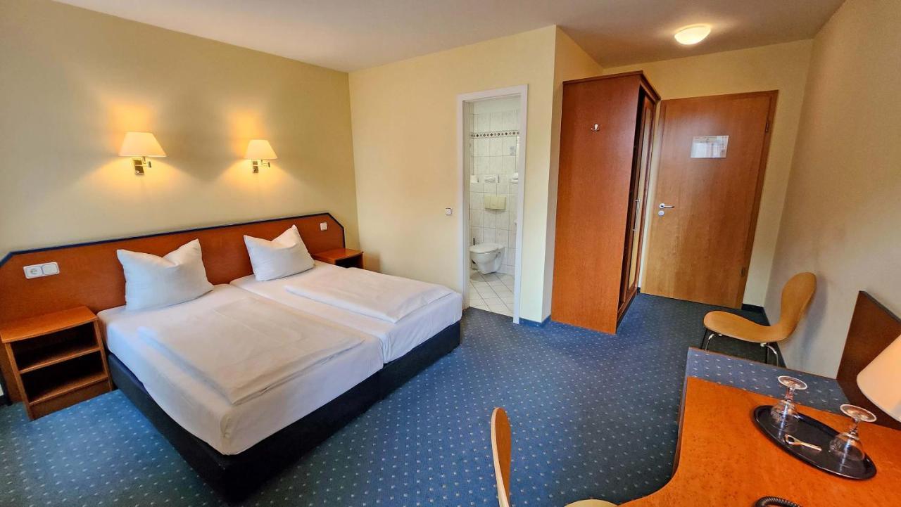 Hotel Amadeus Dresden Neustadt Exterior photo