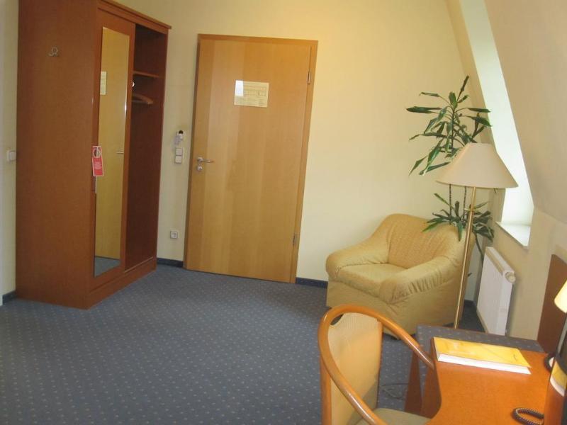 Hotel Amadeus Dresden Neustadt Exterior photo