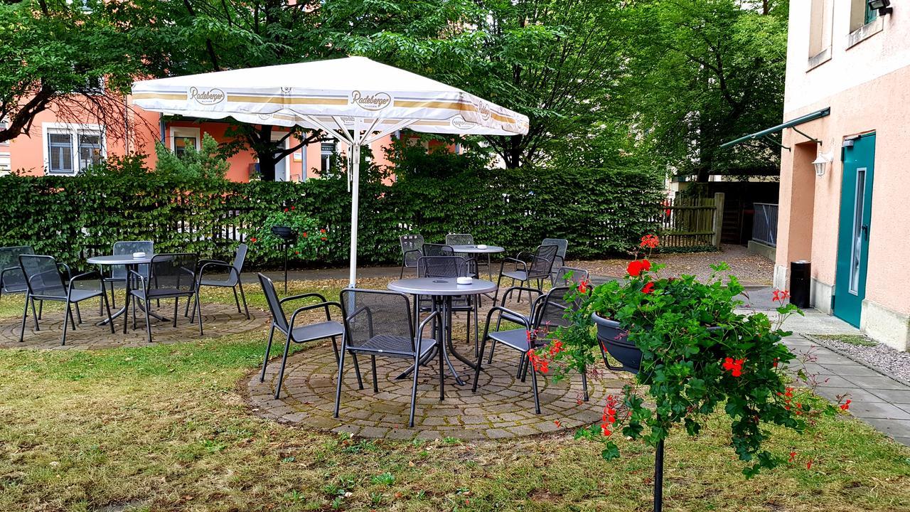 Hotel Amadeus Dresden Neustadt Exterior photo